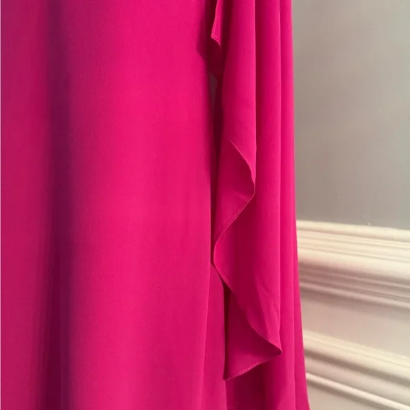 Vince Camuto Chiffon Flowy V-Neck
Cape Dress, Size 4, Hot Pink - Picture 6 of 6
